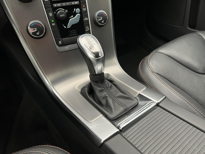 Volvo XC60 D4 AWD SUMMUM AUT 2.4 d Summum