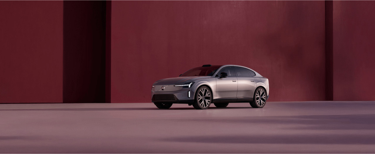 volvo-es90-desktop-21x9-new (1) 9 1 (1).png