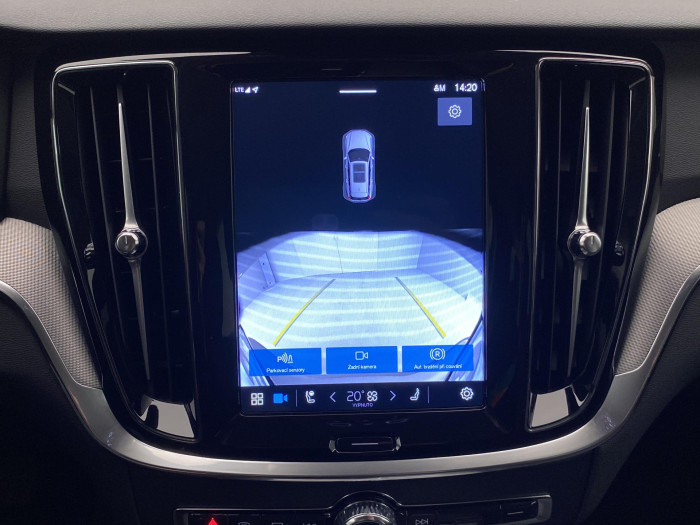 Volvo V60 B4 DARK PLUS AUT CZ