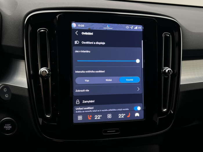 Volvo XC40 B3 CORE AUT CZ 1.maj.