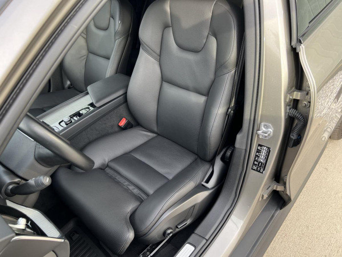 Volvo V60 CROSS COUNTRY B4 AWD Aut 1.maj