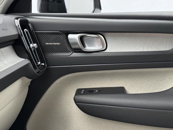 Volvo XC40 B4 AUT DARK ULTRA