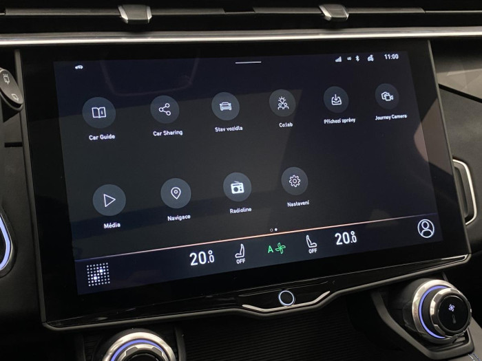 Lynk & Co 01 PHEV DCT AUT 1.maj. REZERVACE