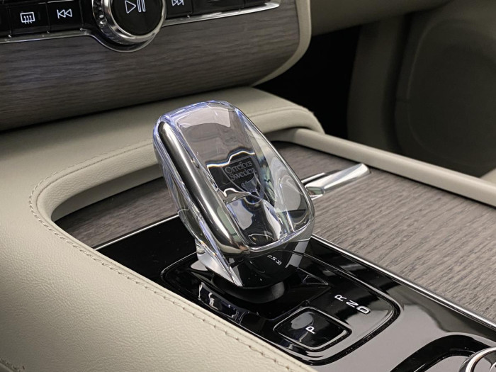 Volvo XC90 B5 AWD ULTIMATE REZERVACE