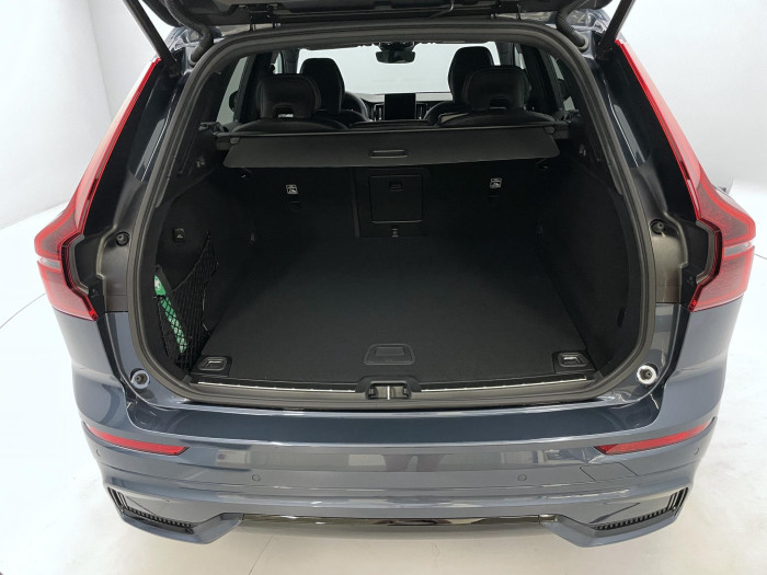 Volvo XC60 B5 AWD AUT PLUS BLACK EDITION