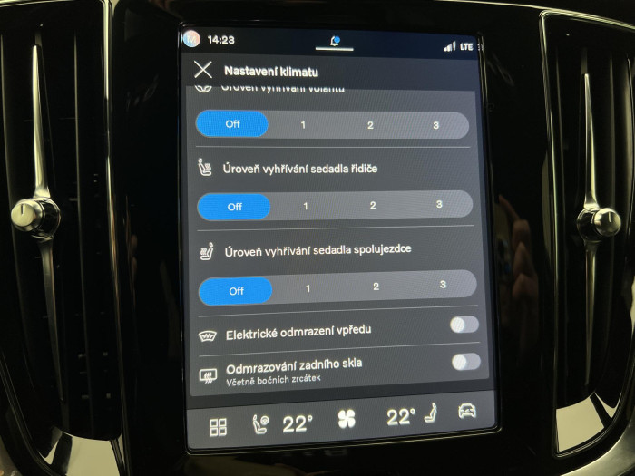 Volvo V60 B4 DARK PLUS