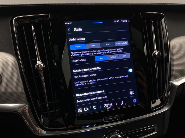 Volvo V90 T8 AWD RECHARGE REZERVACE