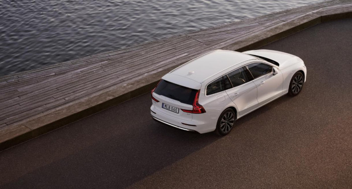 Volvo V60 B4 BRIGHT PLUS AUT