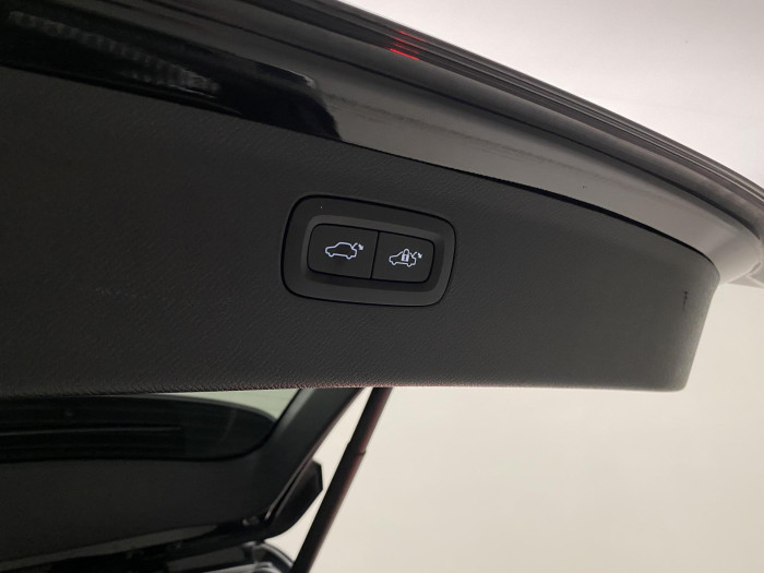 Volvo XC90 B5 AWD INSCRIPTION REZERVACE