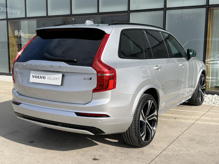 Volvo XC90 B5 AWD R-DESIGN 7MÍSTNÁ AUT