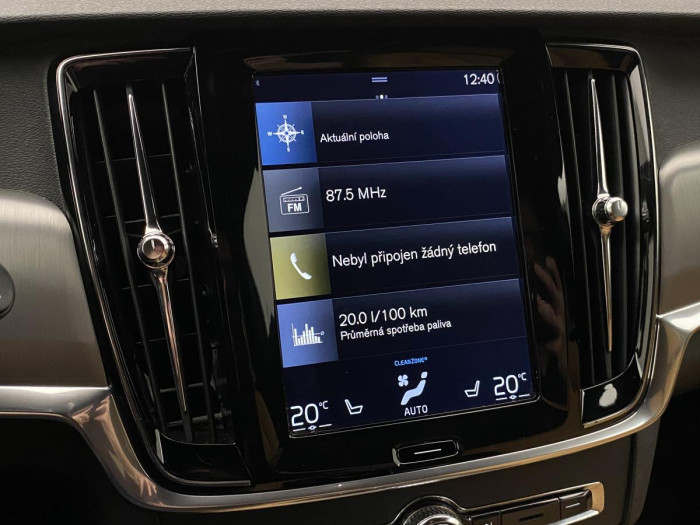 Volvo V90 D5 AWD MOMENTUM REZERVACE 2.0 d Momentum