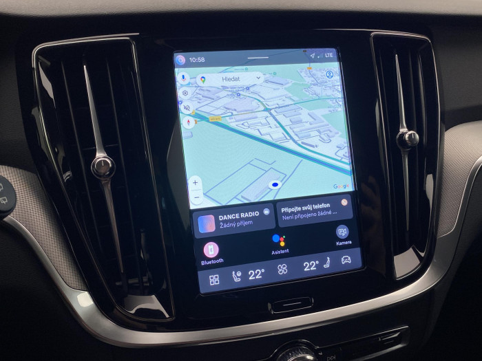 Volvo V60 B4 DARK PLUS AUT CZ