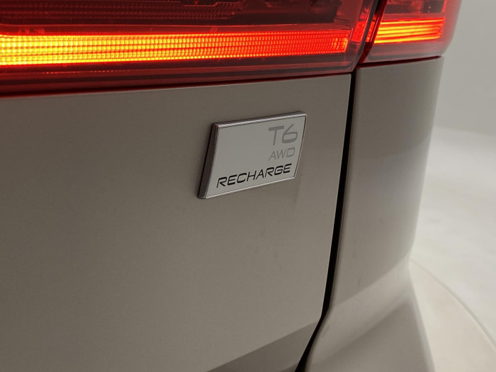 Volvo XC60 T6 AWD PLUS RECHARGE AUT 1.maj
