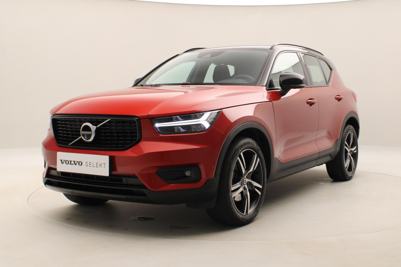 Volvo XC40 B5 AWD R-DESIGN AUT CZ 1.maj.