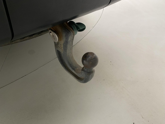 Land Rover Discovery 3 TDV6 HSE AWD REZERVACE