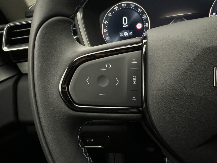 Lynk & Co 01 PHEV DCT Aut 1.maj.