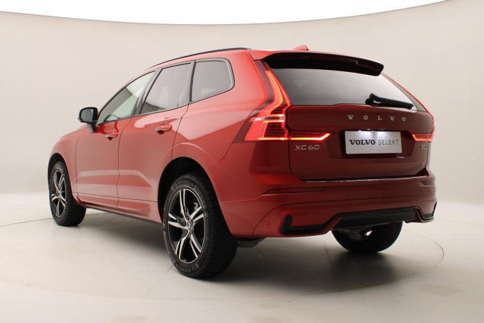 Volvo XC60 B5 AWD ULTIMATE REZERVACE