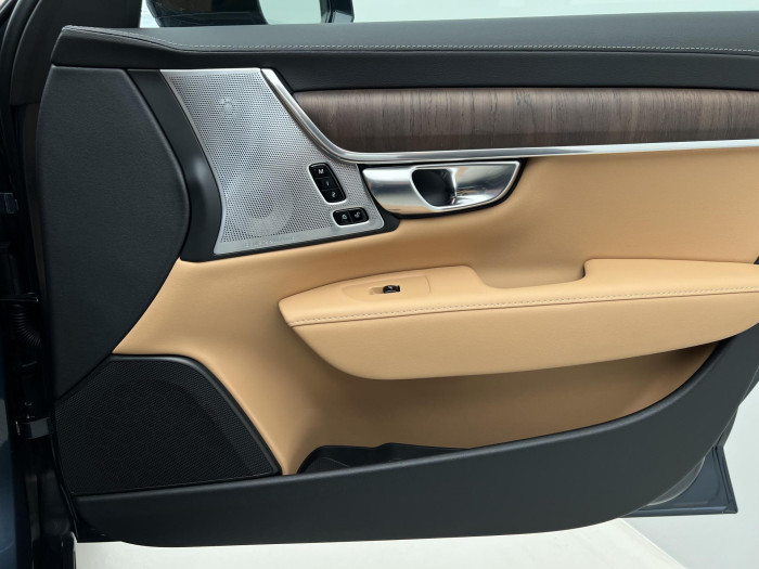 Volvo S90 T8 AWD RECHARGE ULTIMATE DARK