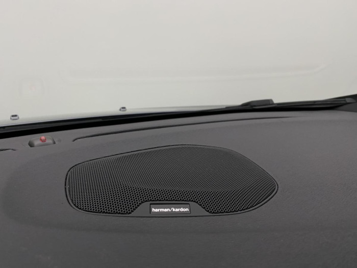 Volvo V40 T3 R-DESIGN AUT REZERVACE