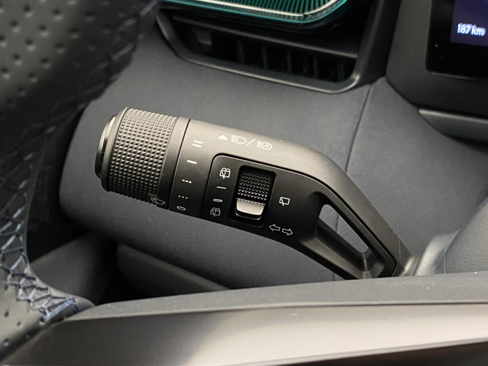 Lynk & Co 08 MORE PHEV