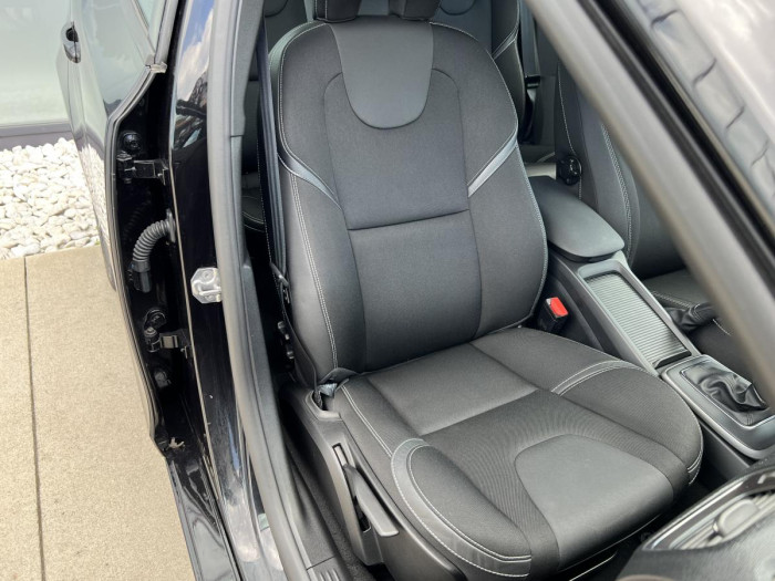 Volvo V40 D2 MOMENTUM Aut 1.maj. 2.0 d Momentum