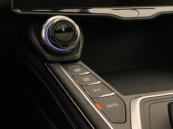 Lynk & Co 01 PHEV DCT AUT REZERVACE