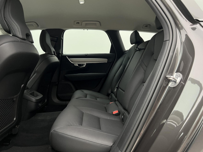 Volvo V90 CC B4 AWD PLUS AUT