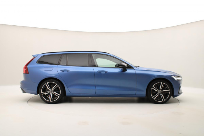 Volvo V60 T8 AWD R-DESIGN AUT REZERVACE