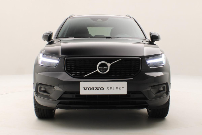 Volvo XC40 B5 AWD R-DESIGN AUT CZ 1.maj.