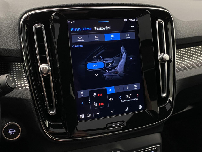 Volvo XC40 B4 ULTIMATE DARK AUT CZ