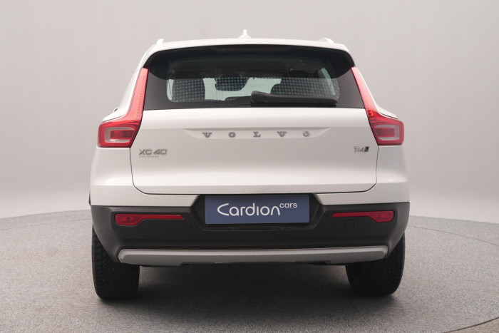 Volvo XC40 T4 AWD MOMENTUM CZ 2.0 Momentum