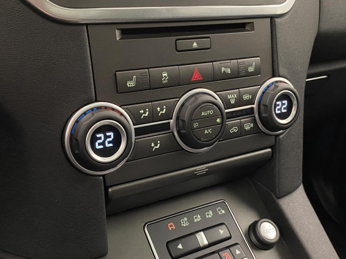 Land Rover Discovery 4 3.0SDV6 HSE AWD REZERVACE