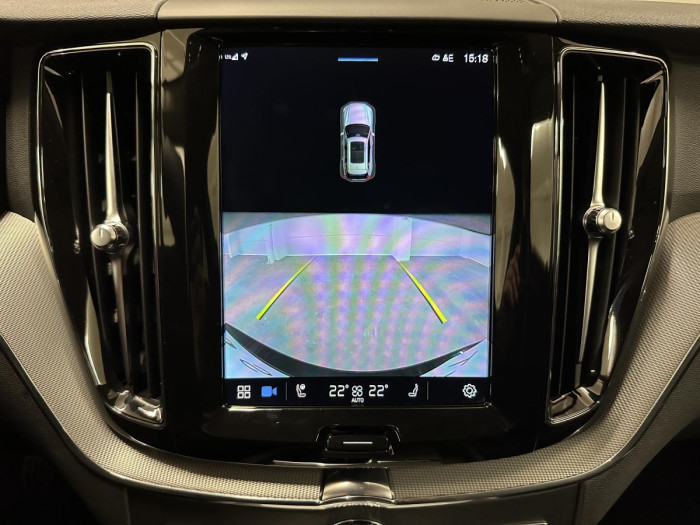 Volvo XC60 B4 AWD PLUS BRIGHT REZERVACE 2.0 Plus