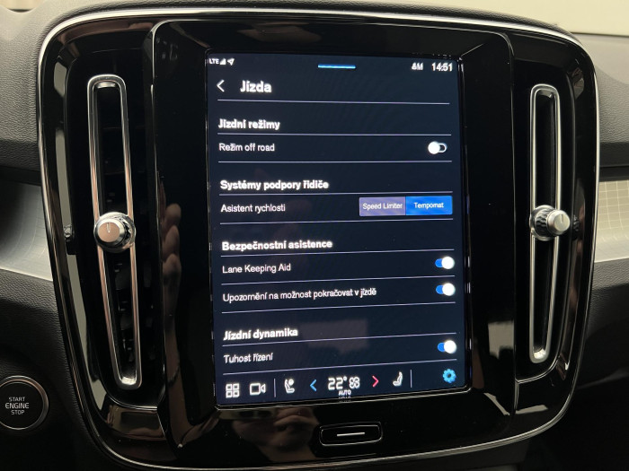 Volvo XC40 B3 CORE AUT CZ