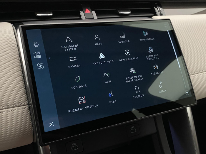 Land Rover Discovery Sport D200 DYNAMIC SE AWD REZERVACE 2.0 d Dynamic SE