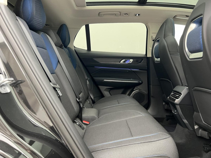 Lynk & Co 01 PHEV DCT 1.maj.