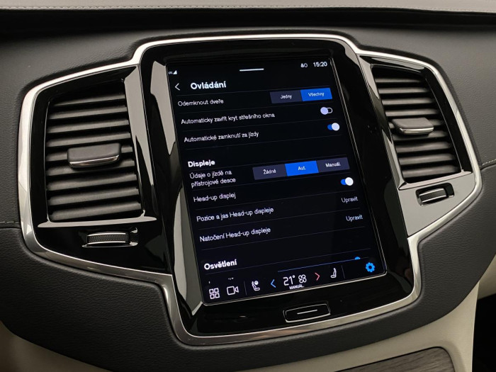 Volvo XC90 B5 AWD ULTIMATE REZERVACE
