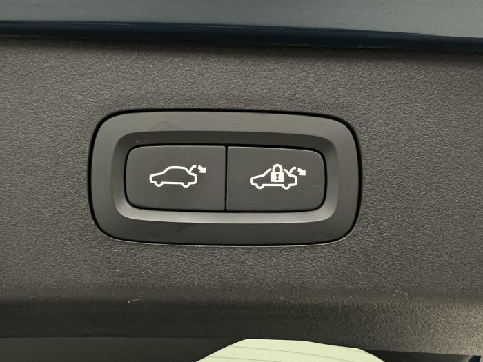 Lynk & Co 01 PHEV DCT AUT 1.maj.