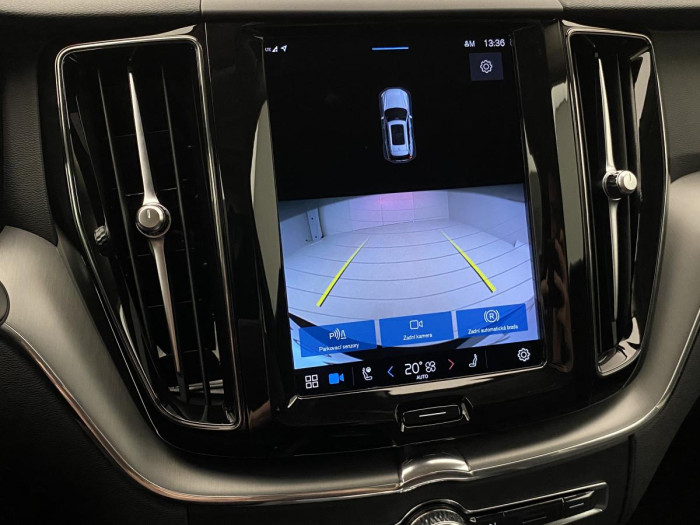 Volvo XC60 B4 MOMENTUM PRO AUT REZERVACE 2.0 Momentum