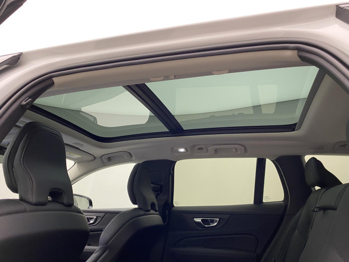 Volvo V60 T8 AWD RECHARGE DARK PLUS CZ