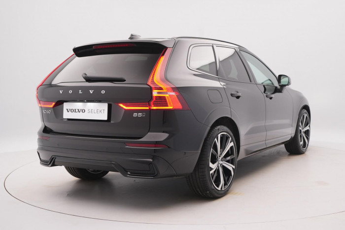 Volvo XC60 B5 AWD PLUS DARK AUT