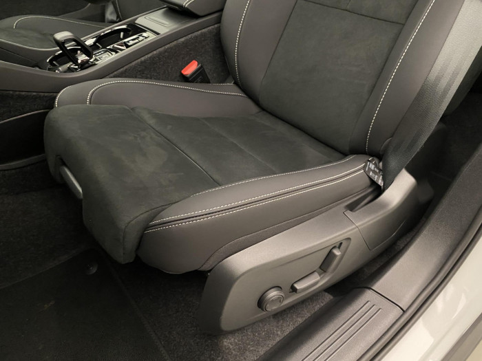 Volvo XC40 B3 AUT DARK PLUS