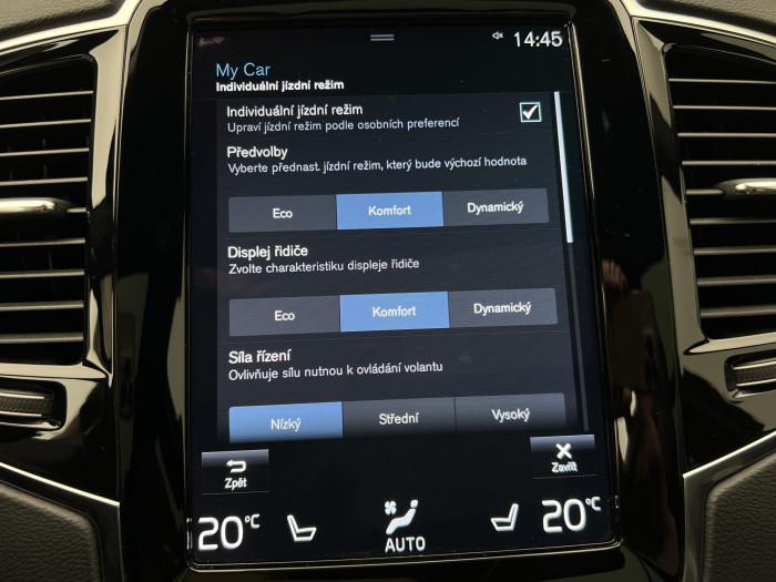 Volvo XC90 B5 AWD R-DESIGN 7MÍSTNÁ AUT