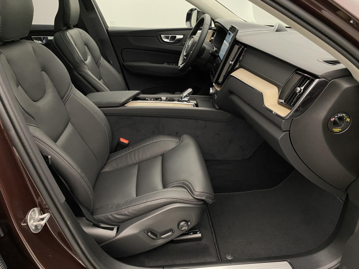 Volvo XC60 B5 AWD AUT DARK ULTRA