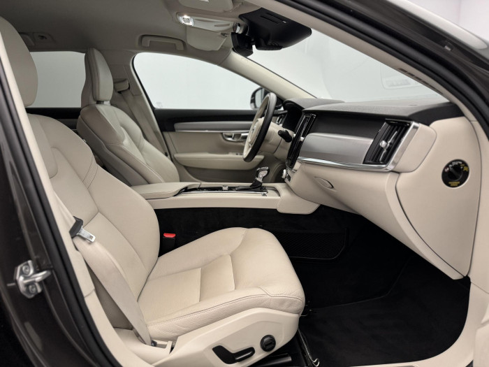 Volvo V90 D3 MOMENTUM PRO AUT 2.0 d Momentum