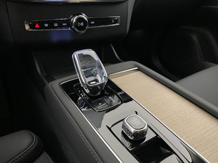 Volvo XC90 T8 AWD RECHARGE BRIGHT PLUS 7m