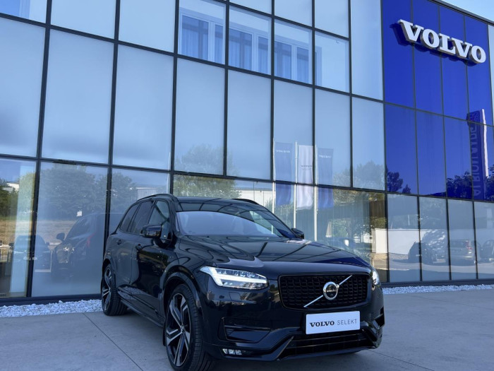 Volvo XC90 B5 AWD ULTIMATE DARK 7 MÍSTNÁ