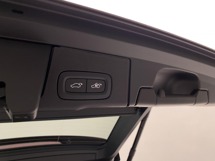 Volvo XC60 B5 AWD AUT DARK PLUS