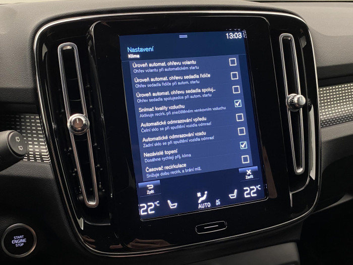 Volvo XC40 B4 AWD R-DESIGN AUT CZ