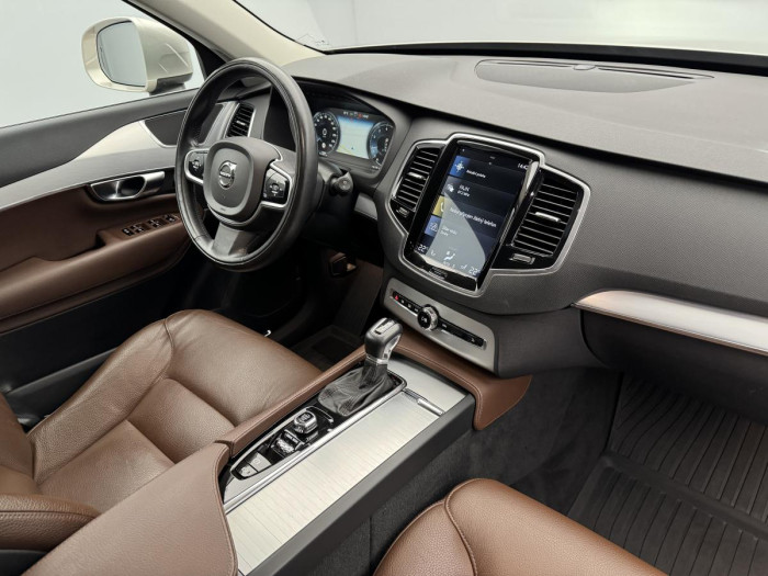 Volvo XC90 T5 AWD MOMENTUM CZ REZERVACE 2.0 Momentum